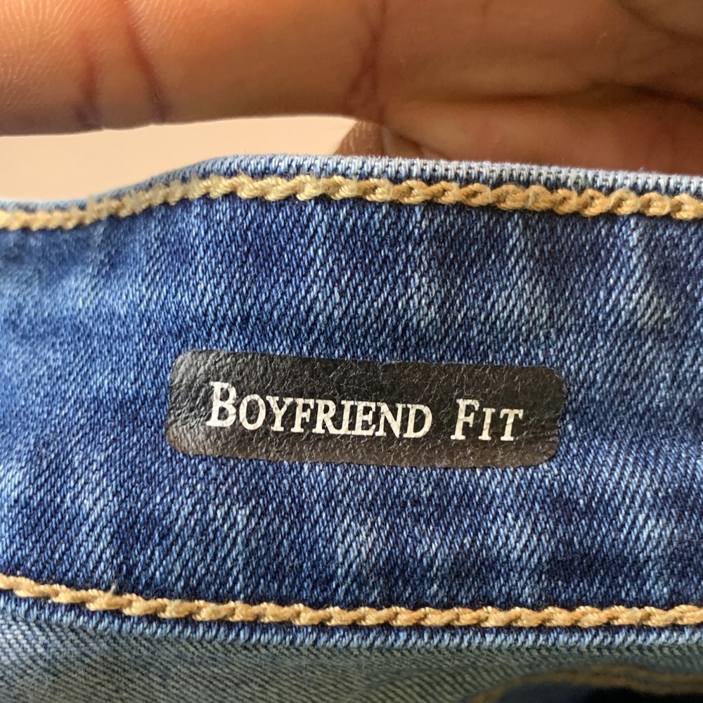 Judy Blue 14W Boyfriend Fit Distressed Jeans Curvy Stretch Zipper Fly Beautiful - Picture 2 of 12